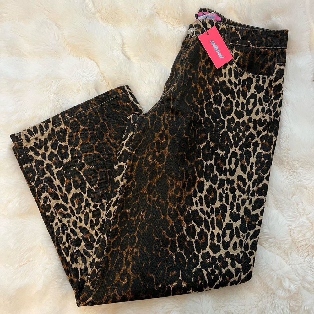 Edikted Wild Leopard Print Pants